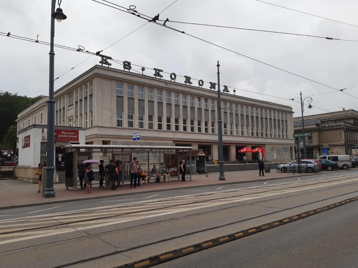 Pokoje Goscinne Korona Krakau Exterior foto
