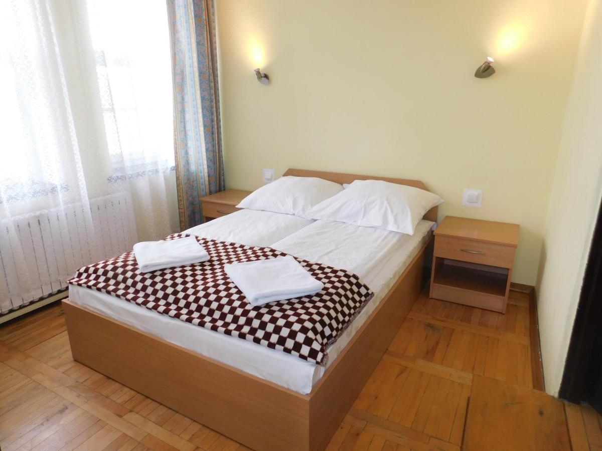 Pokoje Goscinne Korona Krakau Exterior foto