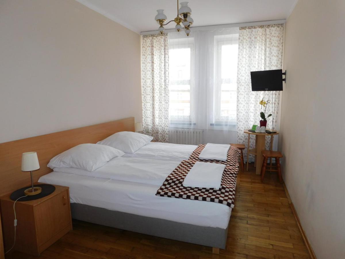 Pokoje Goscinne Korona Krakau Exterior foto